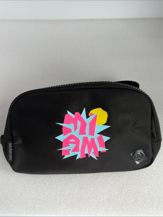 lululemon athletica Handbags - 🆕 LULULEMON Everywhere Belt Bag Miami Black NWT